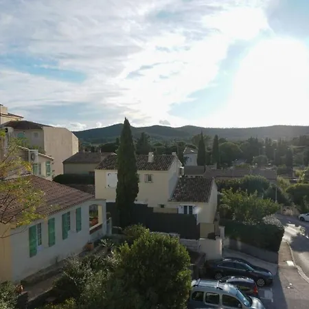 Appartement Bright In With Terrace Bormes-les-Mimosas