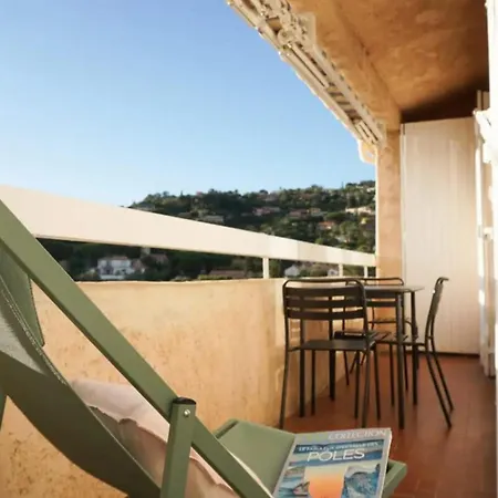 Appartement Bright In With Terrace