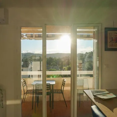 Bright In With Terrace Appartement Bormes-les-Mimosas